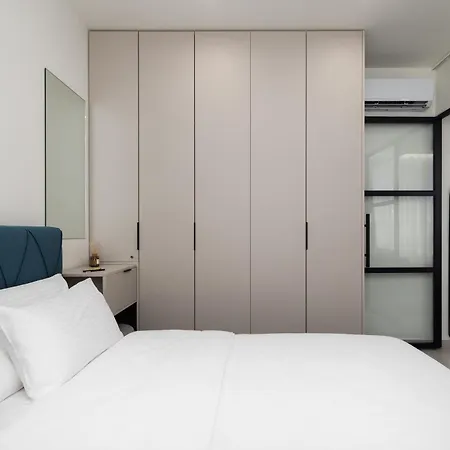 Ly Sapphire Center Thessaloniki