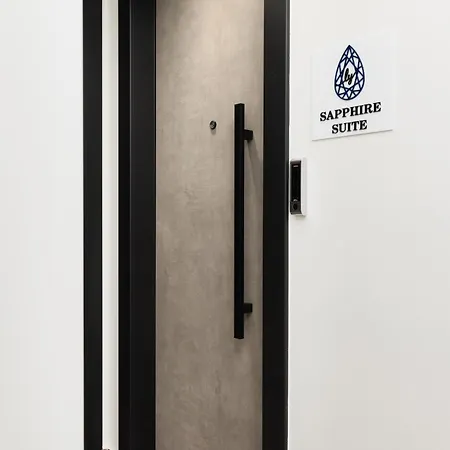 Ly Sapphire Center Lejlighed