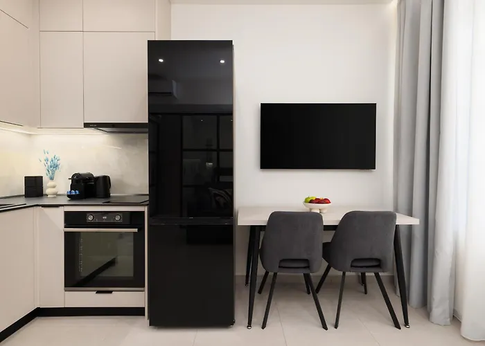 Ly Sapphire Center * Салоники