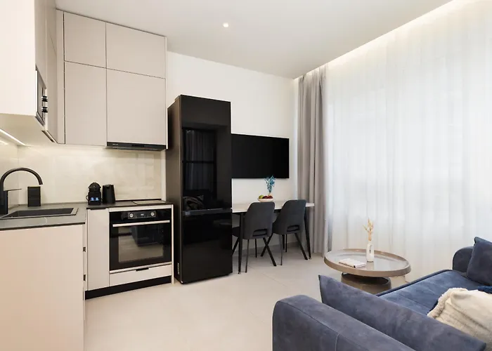 Ly Sapphire Center Thessaloníki